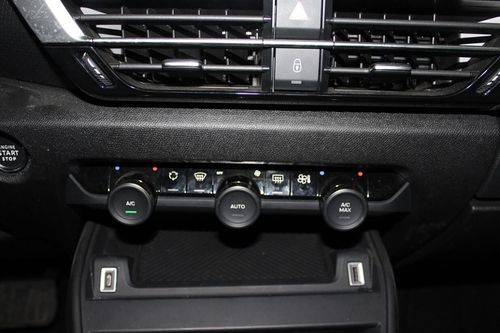 Citroen e-C4 - Photo 24