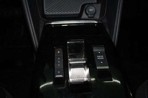Citroen e-C4 - Photo 25