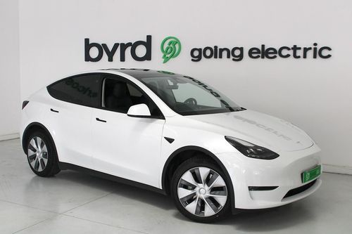 Tesla Model Y - Photo 1