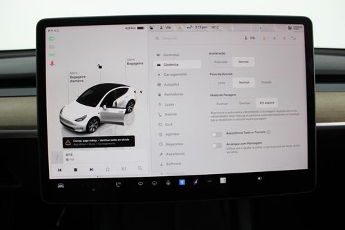 Tesla Model Y - Photo 13