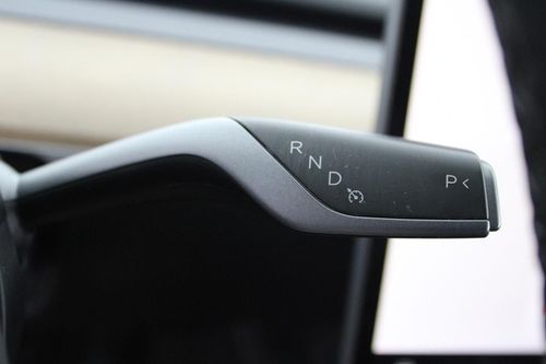 Tesla Model Y - Photo 25