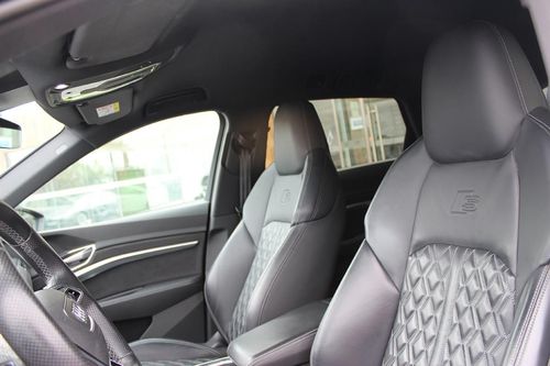Audi e-tron - Photo 17