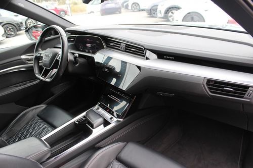 Audi e-tron - Photo 19