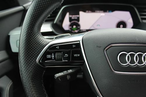 Audi e-tron - Photo 22