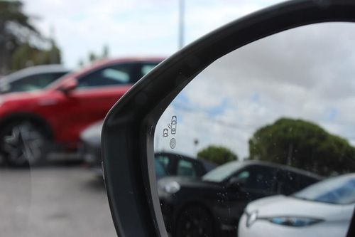 Peugeot e-208 - Photo 6