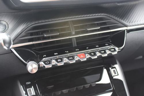 Peugeot e-208 - Photo 40