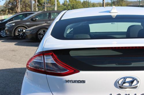 Hyundai Ioniq - Photo 9