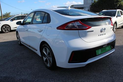 Hyundai Ioniq - Photo 8