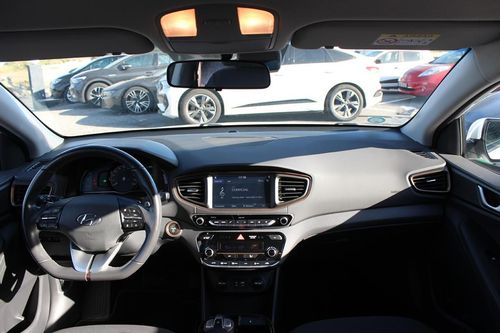 Hyundai Ioniq - Photo 17