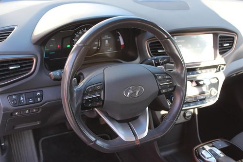 Hyundai Ioniq - Photo 22