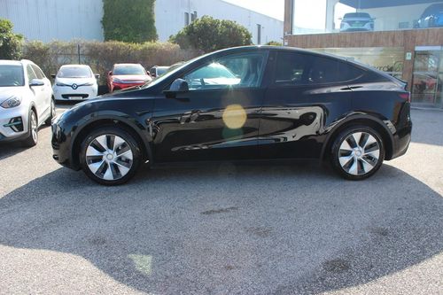 Tesla Model Y - Photo 8