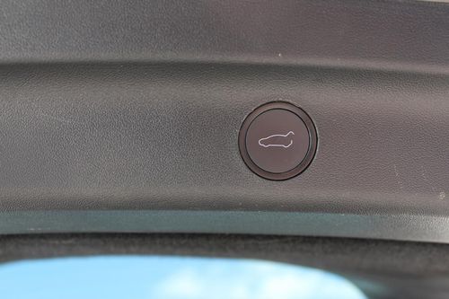 Tesla Model Y - Photo 13