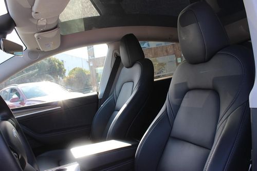 Tesla Model Y - Photo 16