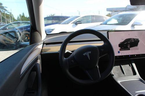 Tesla Model Y - Photo 19