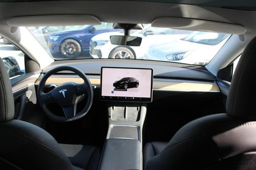 Tesla Model Y - Photo 20