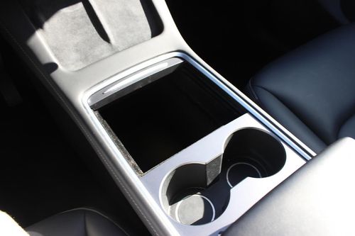 Tesla Model Y - Photo 27