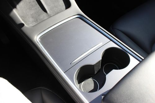 Tesla Model Y - Photo 28