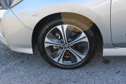 Nissan Leaf - Photo 6