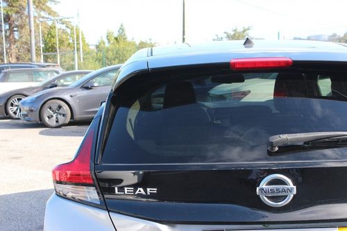 Nissan Leaf - Photo 11