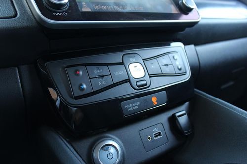 Nissan Leaf - Photo 23
