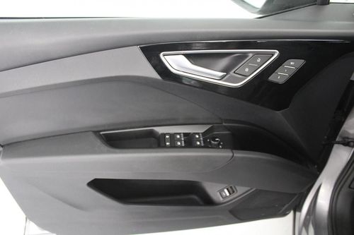 Audi Q4 Sportback e-tron - Photo 9