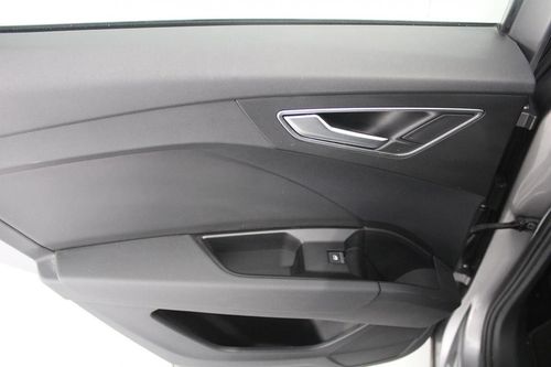 Audi Q4 Sportback e-tron - Photo 12