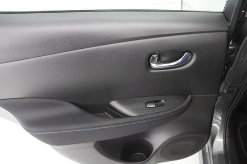 Nissan Leaf - Photo 11