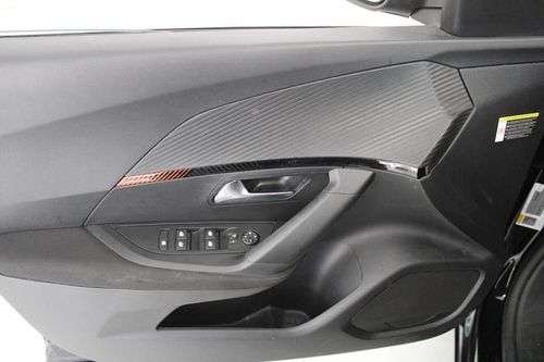 Peugeot e-2008 - Photo 9