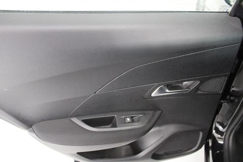 Peugeot e-2008 - Photo 12