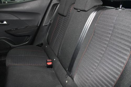 Peugeot e-2008 - Photo 13