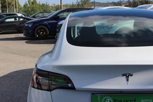 Tesla Model 3 - Photo 9