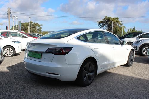 Tesla Model 3 - Photo 12