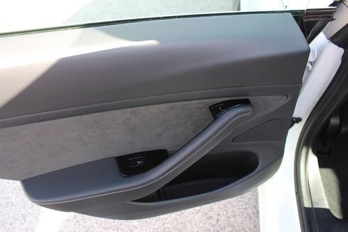 Tesla Model 3 - Photo 17
