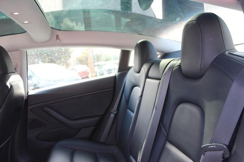 Tesla Model 3 - Photo 17