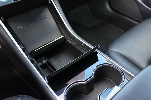 Tesla Model 3 - Photo 24