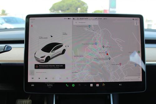 Tesla Model 3 - Photo 28