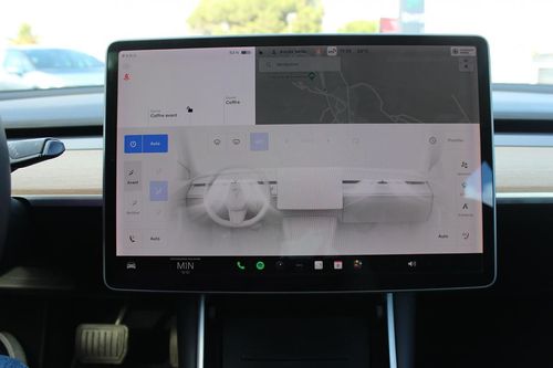 Tesla Model 3 - Photo 29