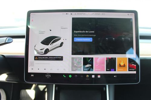 Tesla Model 3 - Photo 50