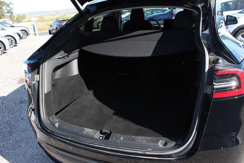 Tesla Model Y - Photo 14
