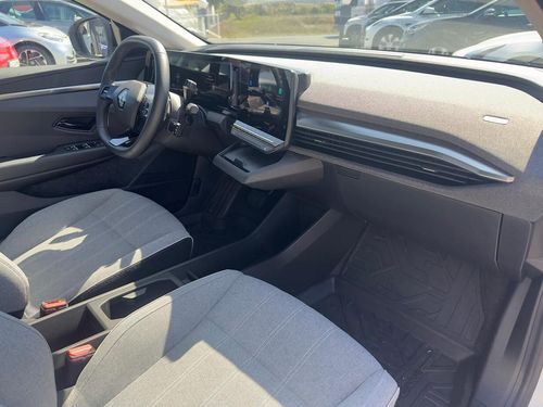 Renault Mégane E-Tech - Photo 18