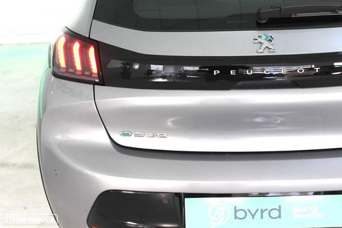 Peugeot e-208 - Photo 6