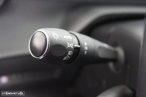 Peugeot e-208 - Photo 18