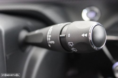Peugeot e-208 - Photo 19