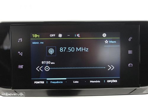 Peugeot e-208 - Photo 21