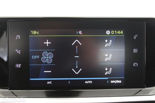 Peugeot e-208 - Photo 20