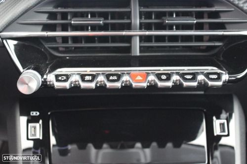 Peugeot e-208 - Photo 25