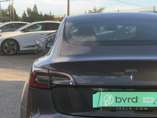 Tesla Model 3 - Photo 11