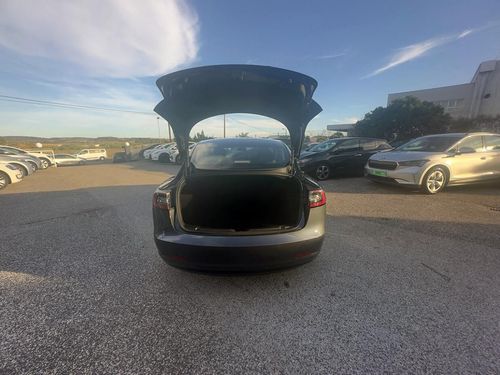 Tesla Model 3 - Photo 13