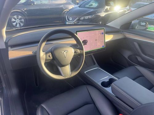 Tesla Model 3 - Photo 15