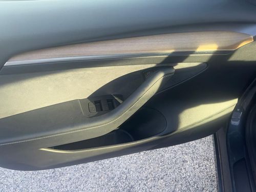 Tesla Model 3 - Photo 14